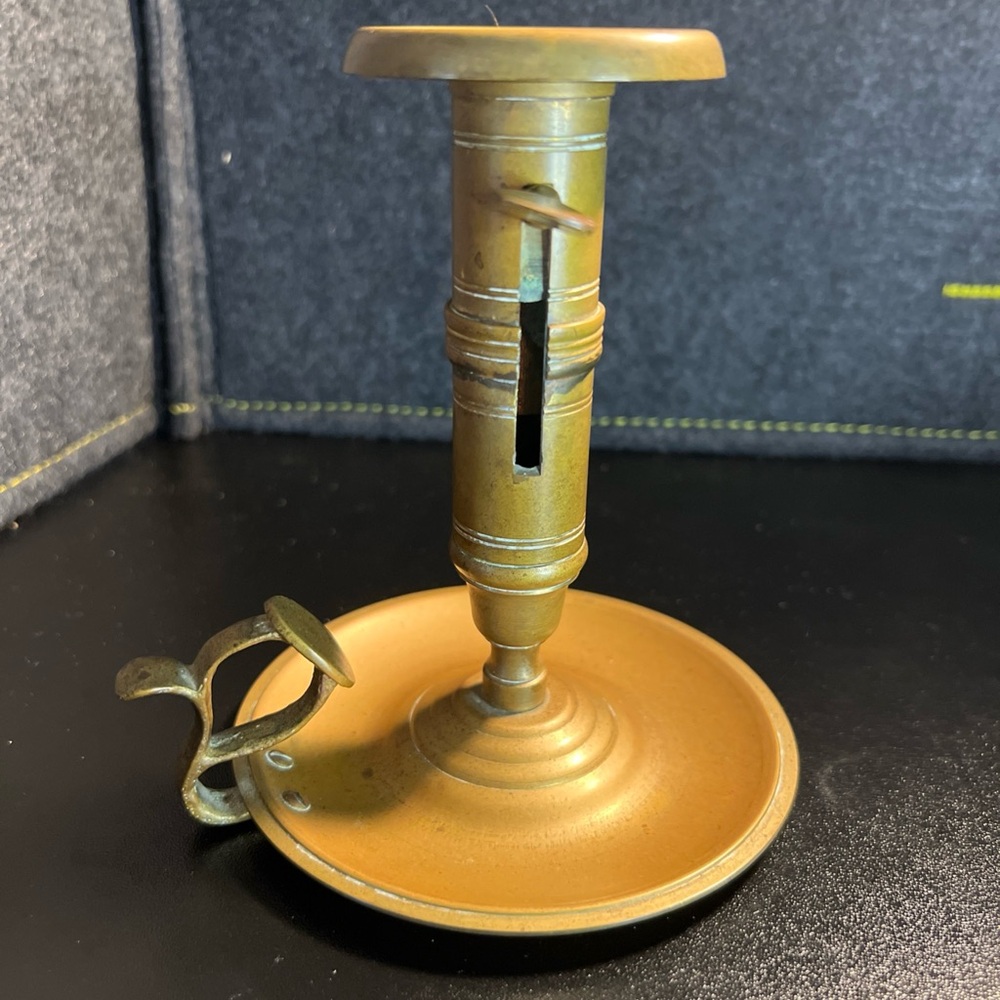 VINTAGE BRASS CANDLESTICK HOLDER FINGER LOOP RING ADJUSTABLE PUSH UP HEIGHT‎